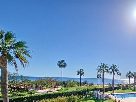 2 bedroom luxury Apartment for rent in Casares, Spain - Photo 1