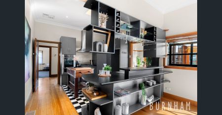 Character, Convenience & Comfort - Photo 2