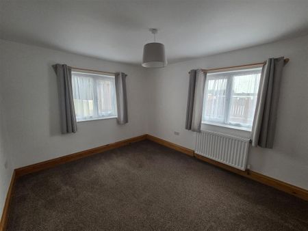 2 bedroom detached bungalow to rent - Photo 3