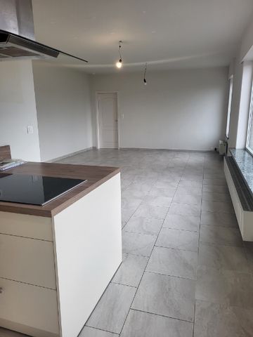 CENTRAAL GELEGEN APPARTEMENT MET 2 SLAAPKAMERS TE HUUR - VLAKBIJ STATION SINT-NIKLAAS - Foto 2