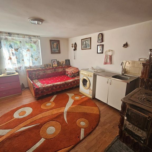 Inchiriere 2 case Draganu - cazare muncitori - Photo 1