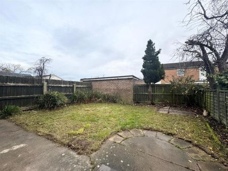 2 bedroom semi-detached house to rent - Photo 5