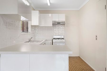 Cosy townhouse in a superb location - Photo 3