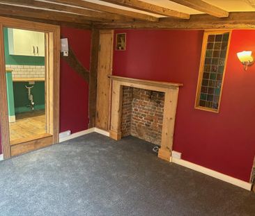 2 bedroom maisonette to rent - Photo 2