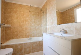 Alquiler Temporada Larga, Chalet independiente Guardamar