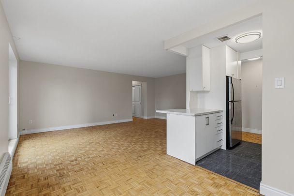 For Lease - 2300 Marine Drive Unit# 201, Oakville, Ontario - Photo 1