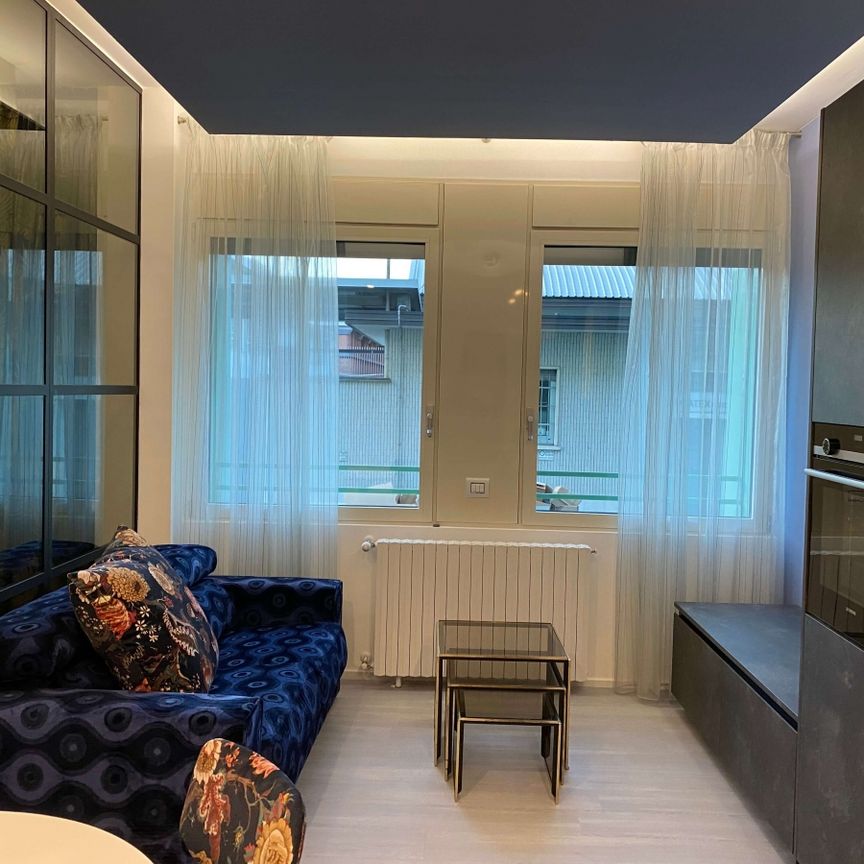 Аренда двухкомнатной квартиры в Милане - Photo 1