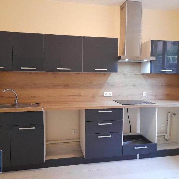 Location Maison 2 pièces 47m² LE MANS 72100 - Photo 1
