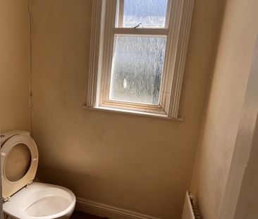 Rushton Crescent, Bournemouth, Dorset, BH3 - Photo 3