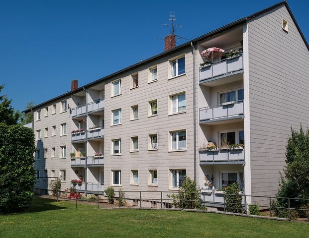 Zentrale Lage und grüner Ausblick: Ihre neue 2-Zimmer-Wohnung - Photo 1