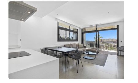 3 room luxury Apartment for rent in Benidorm, Spain - Photo 4