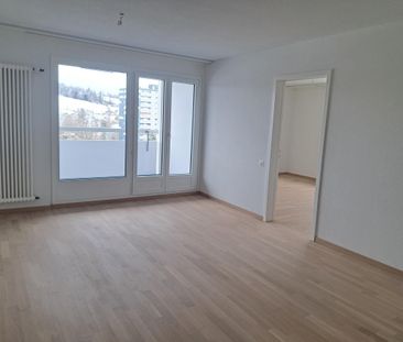 RENOVATED APARTMENT WITH BALCONY AND ELEVATOR - Foto 1