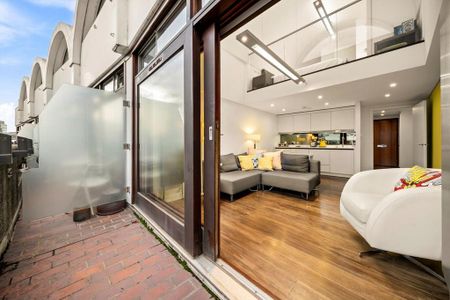 1 bedroom flat to rent - Photo 2