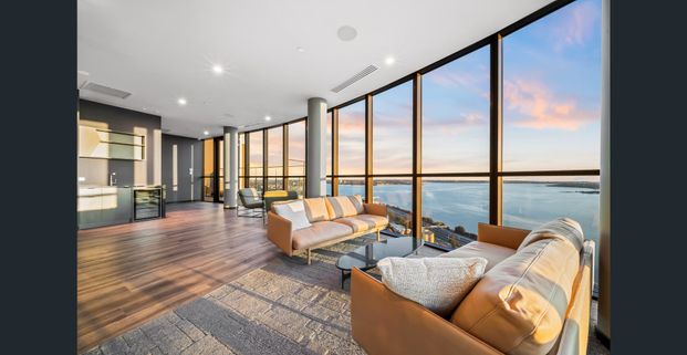 Riverfront Luxury Living - Photo 1