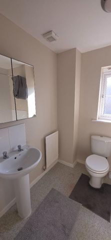 2 bedroom semi-detached house to rent - Photo 3