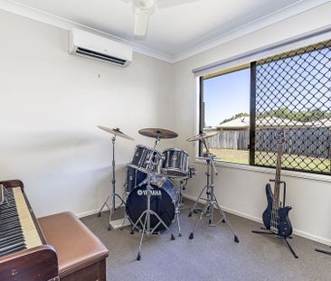 16 Bluff Street, Bushland Beach - Photo 2