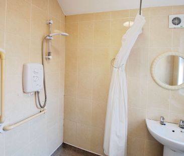 3 bedroom terraced house to rent - Photo 5