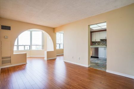 For Lease - 916 - 135 Hillcrest Avenue, Mississauga, Ontario - Photo 4