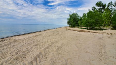 For Lease - 55 47th Street, Wasaga Beach, Ontario - Photo 2