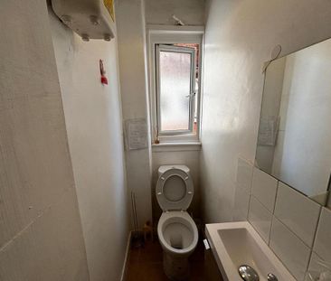 House share to rent - Photo 1