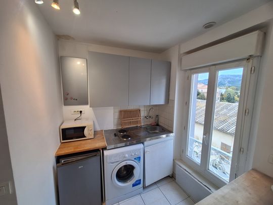 Location Appartement 1 pièce 19m² MARSEILLE 9ème - Photo 1