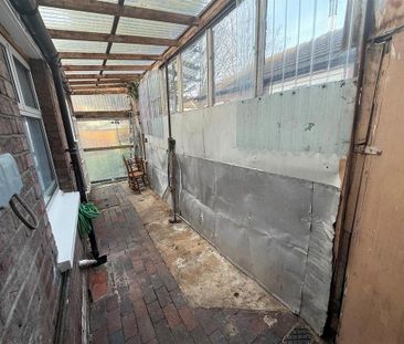 2 bedroom terraced house to rent - Photo 2