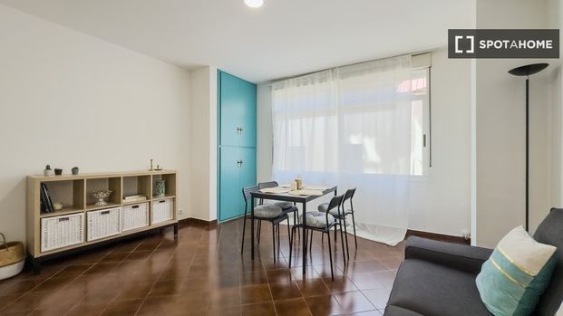 barcelona, Catalonia 08012 - Photo 1