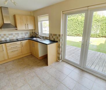 3 bedroom semi-detached house to rent - Photo 6