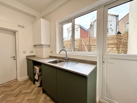 1 Bed Flat, Argyle Avenue, BS5 - Photo 1