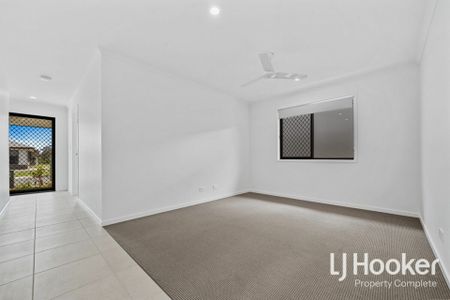 Brand New Family Home - 2 x Living Zones - Great Yard Space - Photo 5