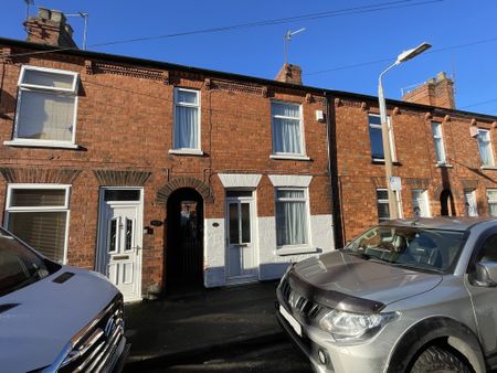 2 bedroom Mid Terraced House to let - Photo 4