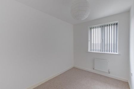 4 bedroom detached house to rent - Photo 3