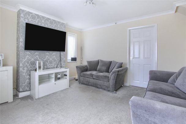 2 bed end of terrace house to rent in Marrick Road, Middlesbrough, TS3 - Photo 1