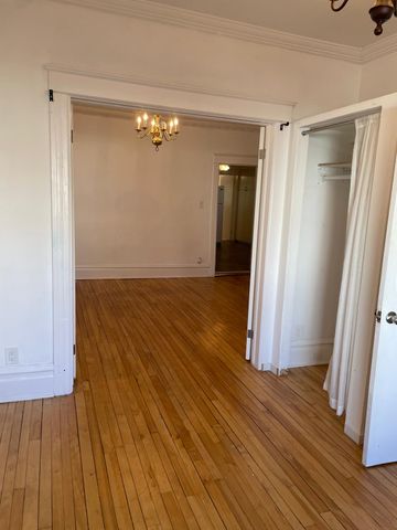 188 Carillion St - Photo 3