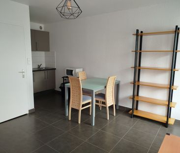 Location Appartement 1 pièce 25m² - Photo 6