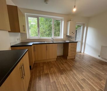 2 bedroom terraced house to rent - Photo 6