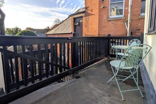 Chobham, Surrey, GU24 - Photo 1