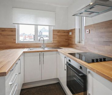 1 bedroom semi-detached bungalow to rent - Photo 2