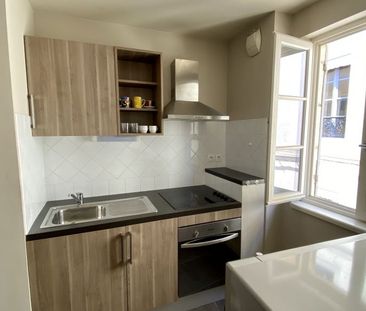 Location Appartement 1 pièce 33m² - Photo 2