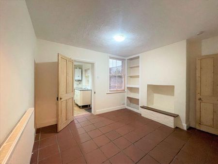 2 bedroom end of terrace house to rent - Photo 3