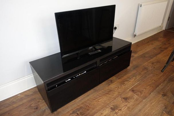 5 bedroom private hall to rent - Photo 1