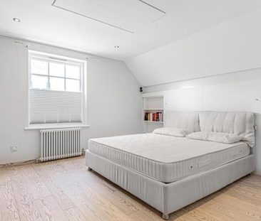 3 bedroom mews to rent - Photo 4 | Rentumo