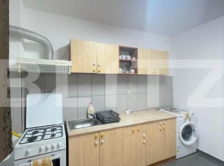 Garsoniera, decomandata, 42 mp, balcon, zona strazii Eroilor - Fotografie 3