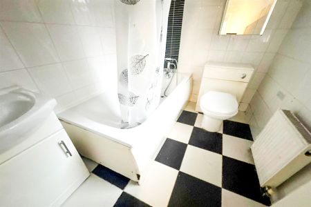 2 Bed Terraced House, Church Road, CR0 - Photo 5