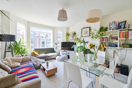 2 bedroom flat to rent - Photo 2