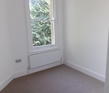 3 bedroom flat to rent - Photo 5