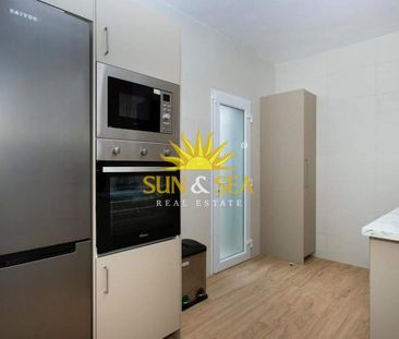 SPACIOUS 3-BEDROOM VILLA WITH PRIVATE POOL AND TERRACE IN TORRE DE ... - Foto 4