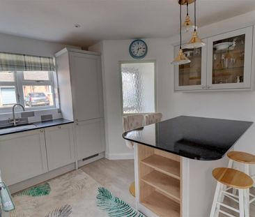 3 BED Detached bungalow To rent - Photo 6