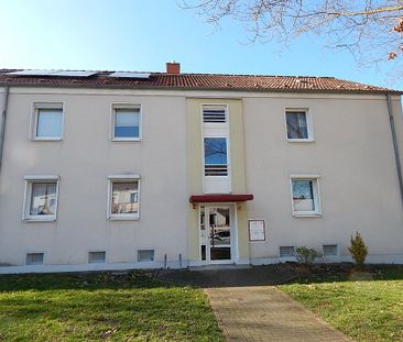 Auf gute Nachbarschaft: 3-Zimmer-Wohnung mit Balkon und Duschbad - Foto 4