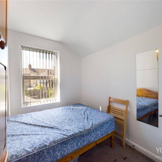 1 bedroom in a house share to rent - Photo 1